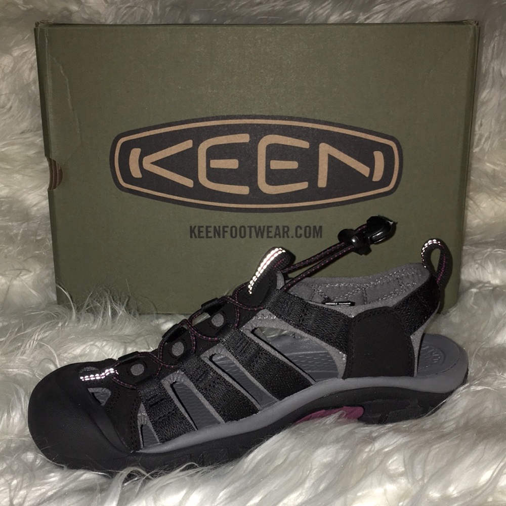 Women’s KEEN Newport h2 size 8